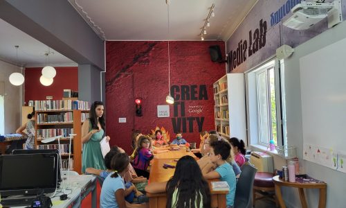 Καλοκαιρινή Εκστρατεία Ανάγνωσης & Δημιουργικότητας 2022. Θέμα: «Διαδρομές ανάγνωσης …. Άκουσε, δες, μάθε, γέλα!»: «Δημιουργικές διαδρομές», στη Δημοτική Βιβλιοθήκη Χανίων.