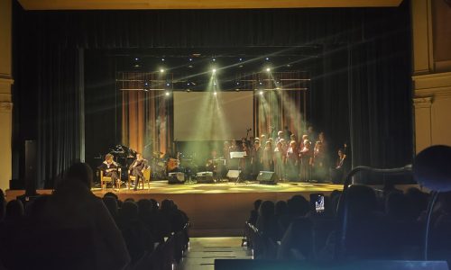 Παγκόσμια Ημέρα Ποίησης: Αφιέρωμα στη μελοποιημένη ποίηση του Μίκη Θεοδωράκη