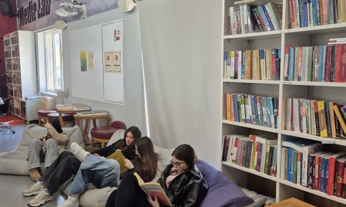 Επίσκεψη σχολείου στη Δημοτική Βιβλιοθήκη Χανίων